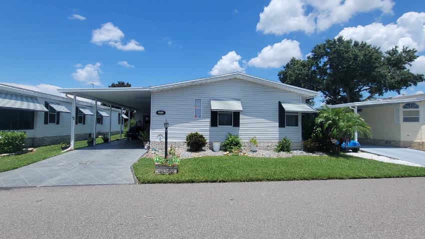 Lake Wales, FL Mobile Home for Sale located at 3510 Tower Overlook Dr. Tower Lakes